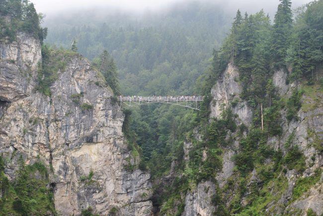 Легендарный мост с лучшим видом на замок Нойшванштайн. Мост Мариенбрюке над ущельем Пёллат.